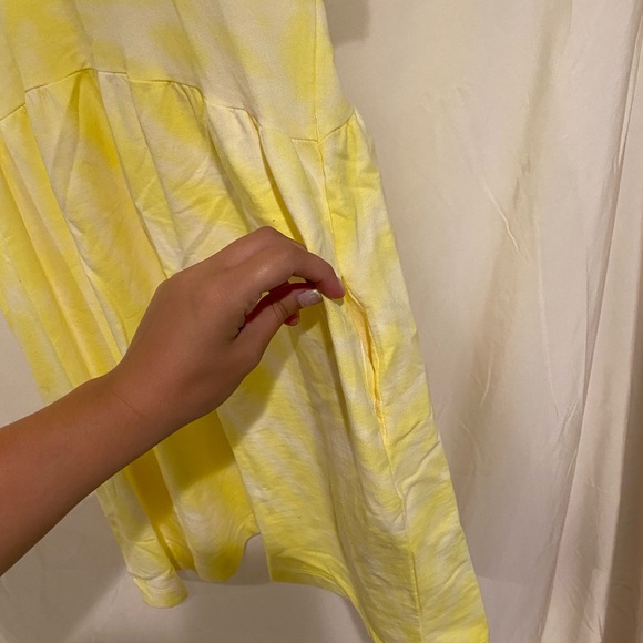 Lemon yellow casual dress - Picture 3 of 4